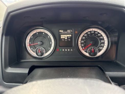 Used 2018 RAM 2500 Tradesman w/ Chrome Appearance Group AWD/4WD image 30