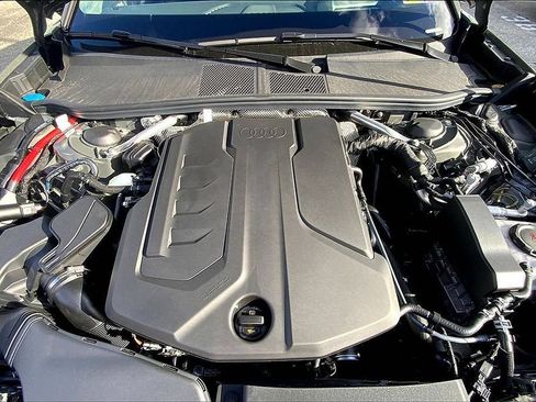Used 2025 Audi A5 2.0T Premium Plus w/ Premium Plus AWD/4WD image 16