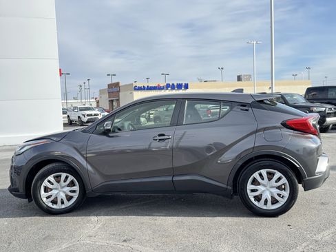Used 2021 Toyota C-HR LE image 16