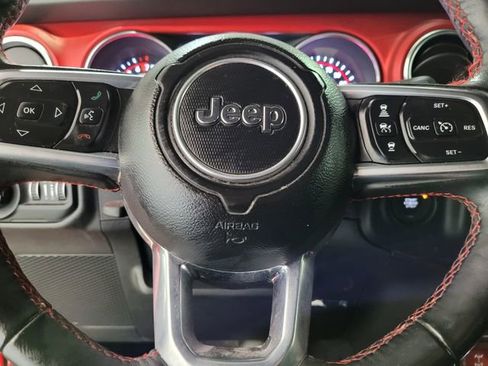 Used 2019 Jeep Wrangler Unlimited Rubicon w/ Dual Top Group image 39