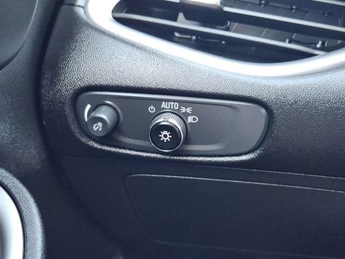 Used 2025 Chevrolet Malibu LT image 23