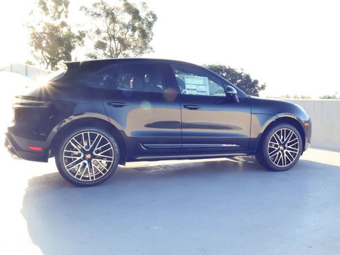 New 2026 Porsche Macan S image 8