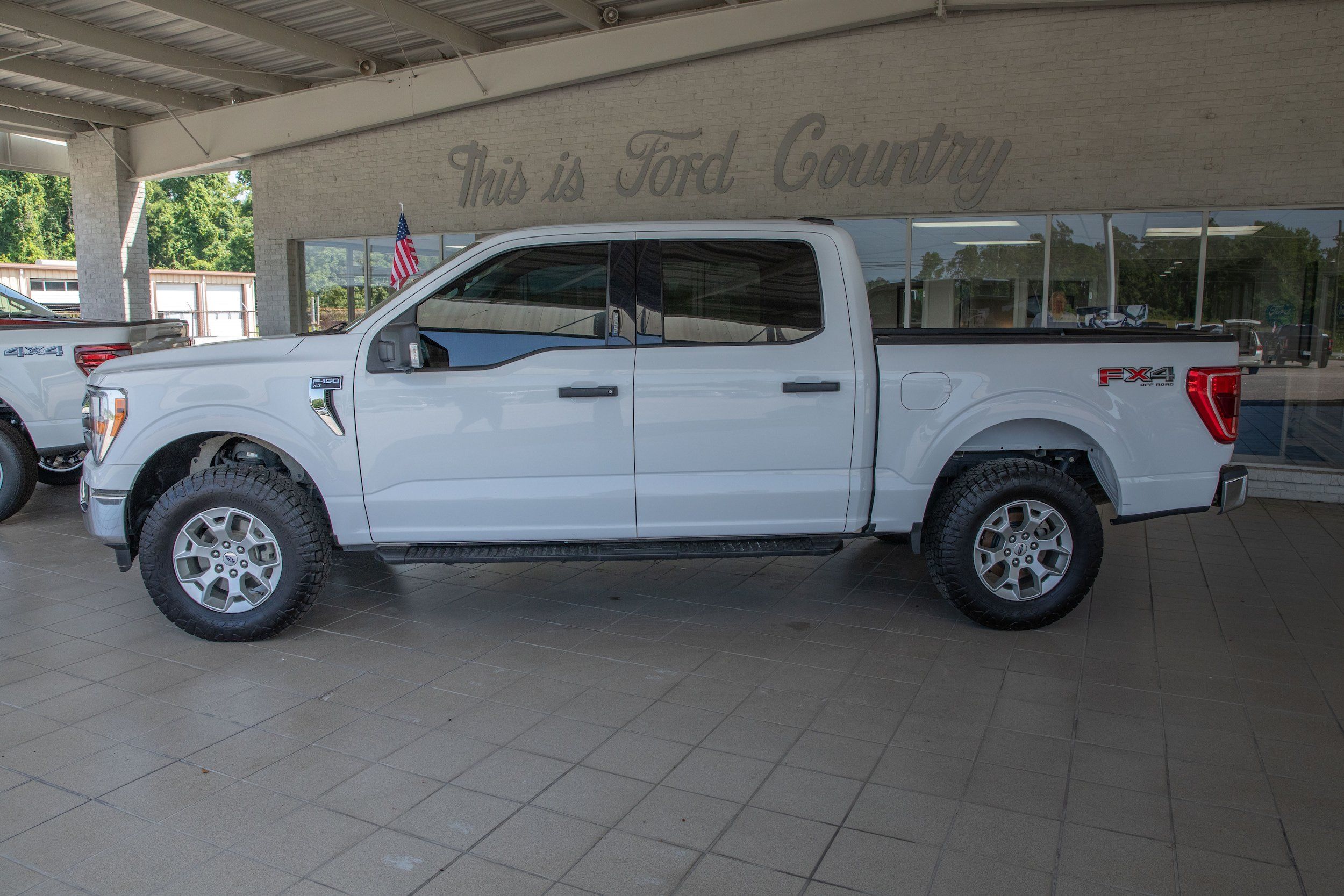 Used 2022 Ford F150 XLT w/ Equipment Group 301A Mid AWD/4WD image 3