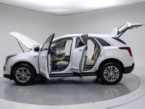 Used 2020 Cadillac XT5 Premium Luxury FWD image 17