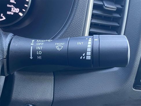 Used 2023 Nissan Frontier SV w/ Technology Package image 23