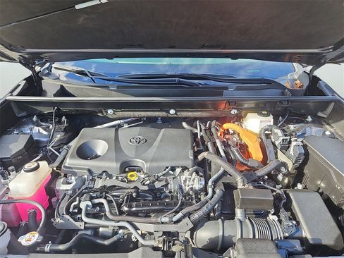 Used 2024 Toyota RAV4 SE image 34