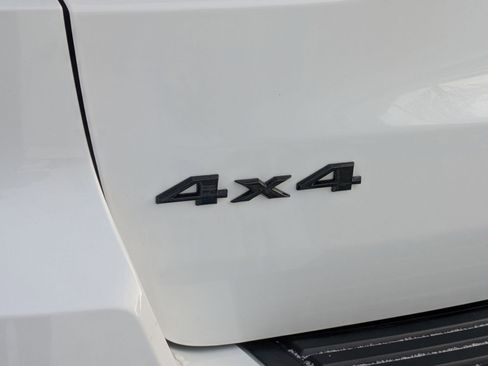 Used 2019 Jeep Grand Cherokee Altitude image 26