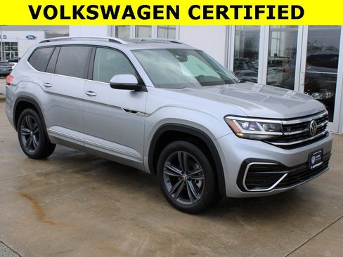 Certified 2022 Volkswagen Atlas SEL R-Line image 1