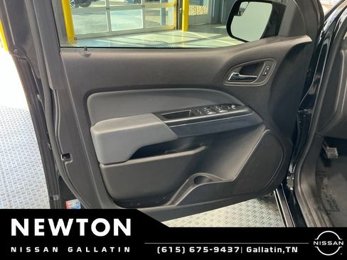 Used 2020 Chevrolet Colorado Z71 w/ Z71 Midnight Edition AWD/4WD image 40
