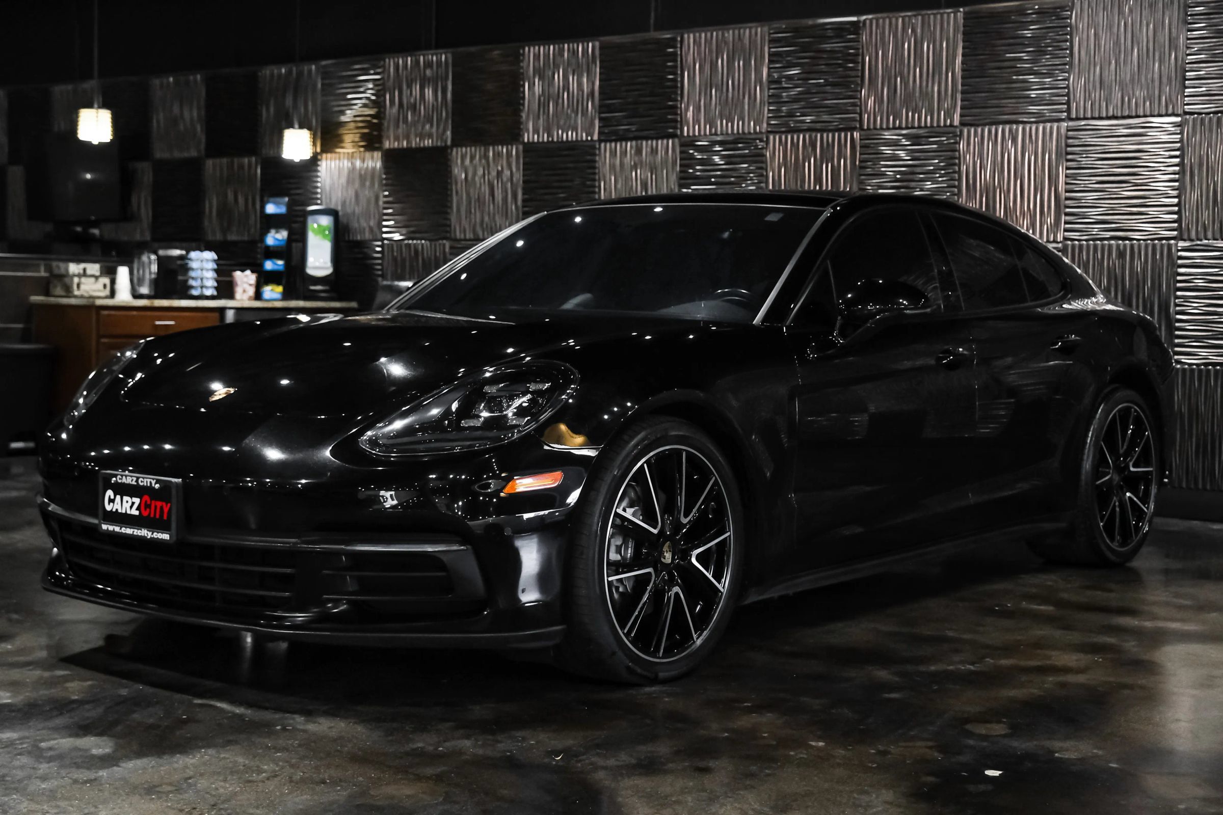 Used 2019 Porsche Panamera 4 AWD/4WD image 6