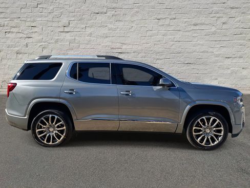 Used 2023 GMC Acadia Denali w/ Denali Technology Package FWD image 6