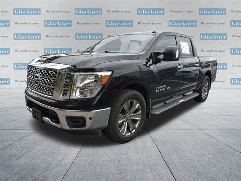 Used 2018 Nissan Titan SV w/ SV Convenience Package image 8