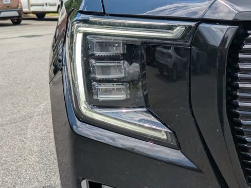 Used 2022 GMC Yukon Denali w/ Denali Ultimate Package RWD image 10