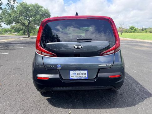 Used 2020 Kia Soul EX FWD image 6