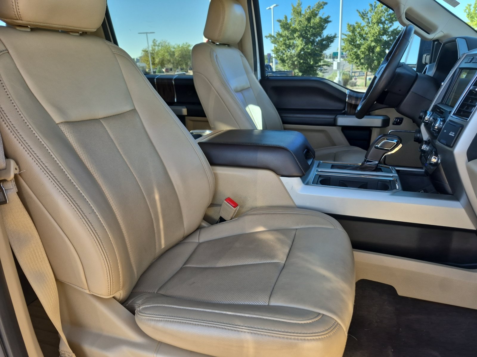 Used 2019 Ford F150 Lariat w/ Equipment Group 501A Mid AWD/4WD image 24