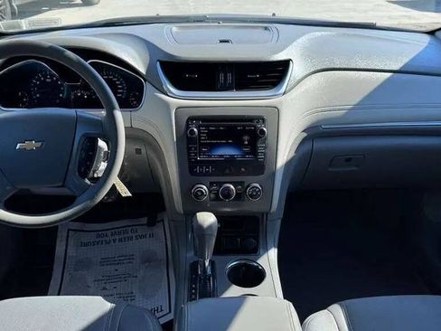 Used 2016 Chevrolet Traverse LS AWD/4WD image 17