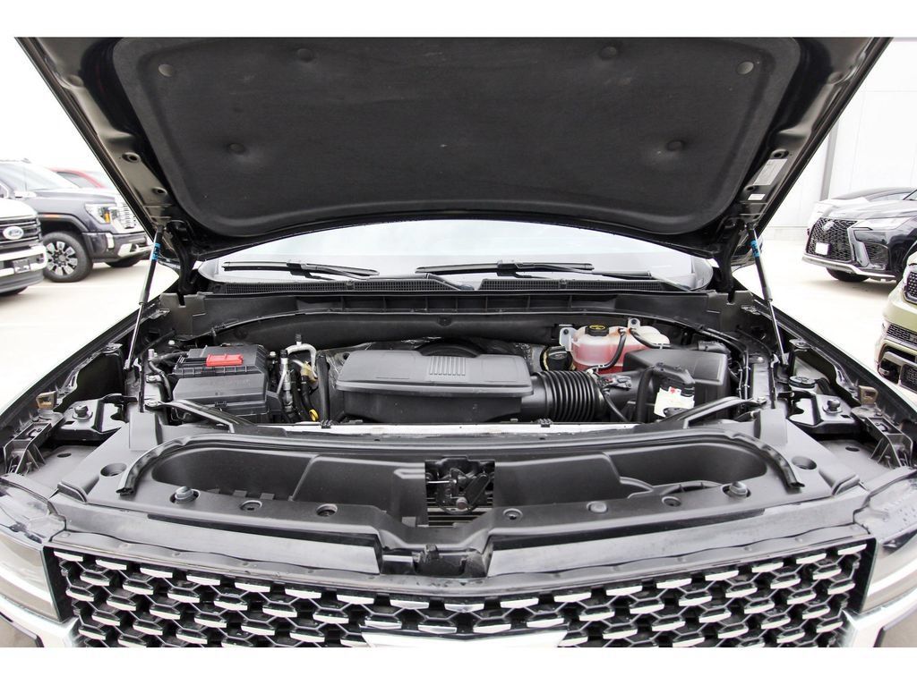 Used 2024 Cadillac Escalade ESV Luxury RWD image 32
