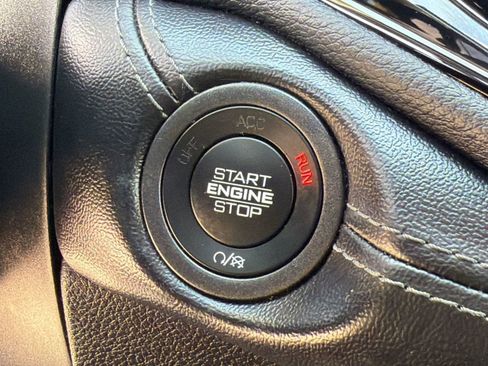 Used 2022 Dodge Durango GT image 25