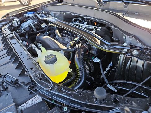 New 2026 Ford Explorer ST-Line w/ ST-Line Street Pack image 15