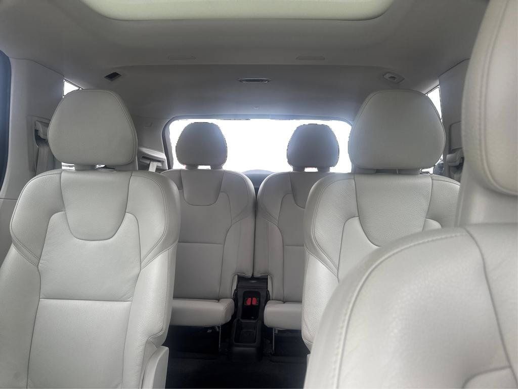 Used 2020 Volvo XC90 T6 Momentum AWD/4WD image 12