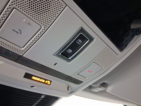 New 2025 Land Rover Discovery Sport S image 30