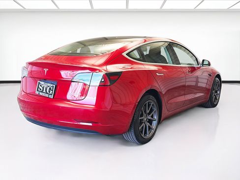 Used 2019 Tesla Model 3 Performance image 4