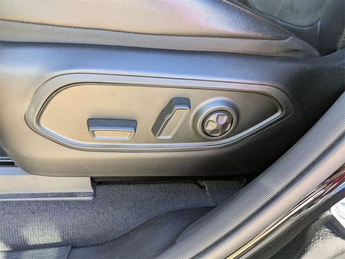 Used 2024 Jeep Grand Cherokee L Laredo image 13