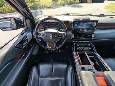 Used 2023 Lincoln Navigator L Reserve image 20