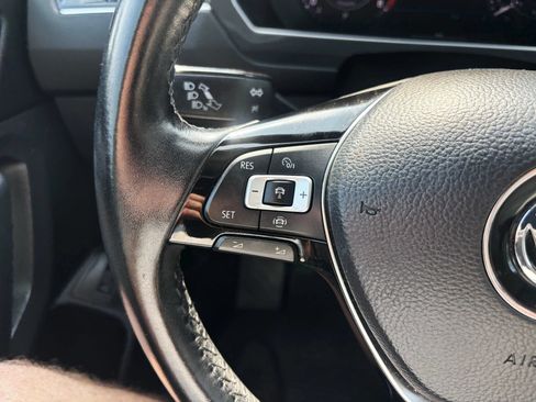 Used 2019 Volkswagen Tiguan SEL AWD/4WD image 22
