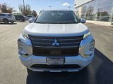 Used 2023 Mitsubishi Outlander SE image 2