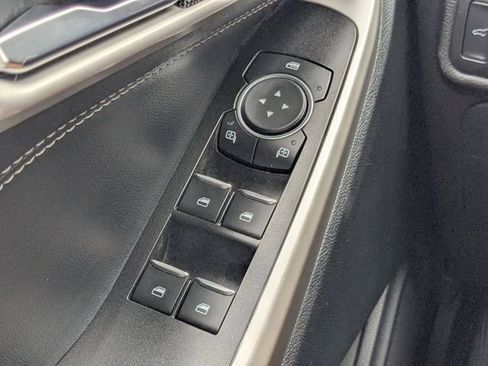 Used 2022 Ford Explorer XLT w/ Equipment Group 202A image 31