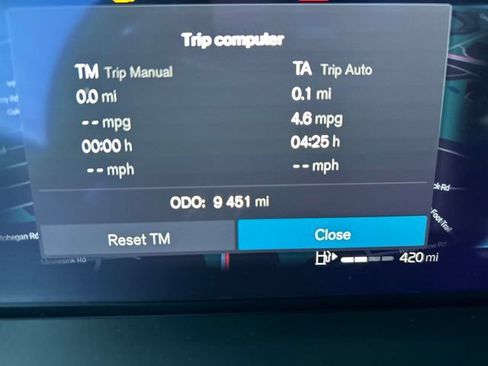 Used 2025 Volvo XC60 B5 Plus AWD/4WD image 23