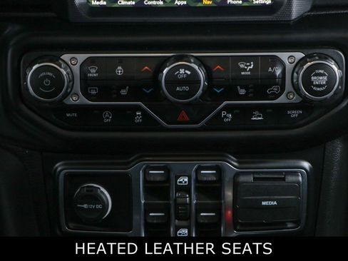 Used 2023 Jeep Wrangler Unlimited Sahara AWD/4WD image 22