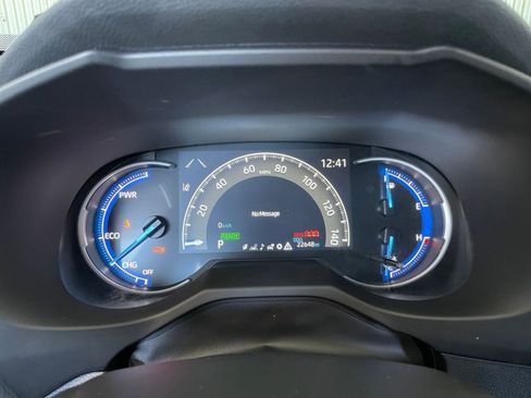 Used 2025 Toyota RAV4 LE image 38