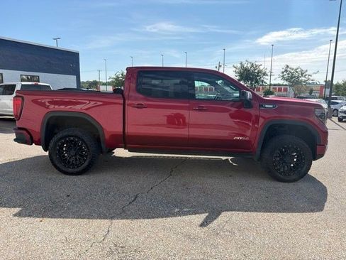 Used 2022 GMC Sierra 1500 AT4 w/ AT4 Premium Package AWD/4WD image 6