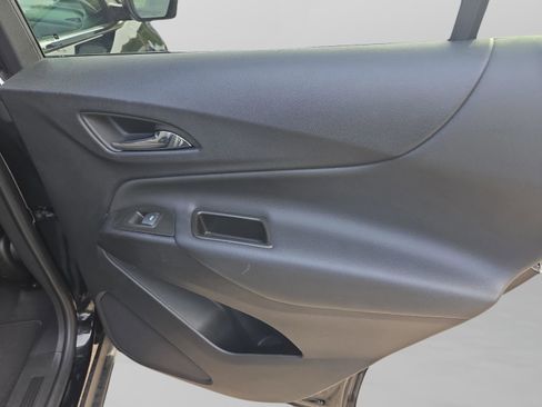 Used 2023 Chevrolet Equinox LT image 24