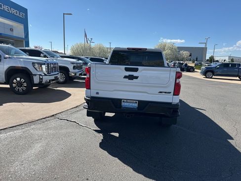 Used 2024 Chevrolet Silverado 1500 ZR2 w/ Technology Package AWD/4WD image 32