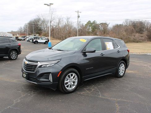 Used 2023 Chevrolet Equinox LT image 4