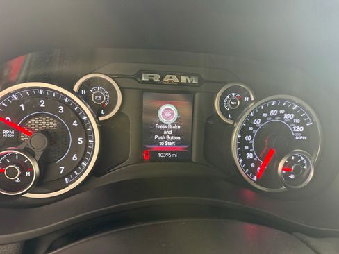 Used 2026 RAM 2500 Big Horn AWD/4WD image 4