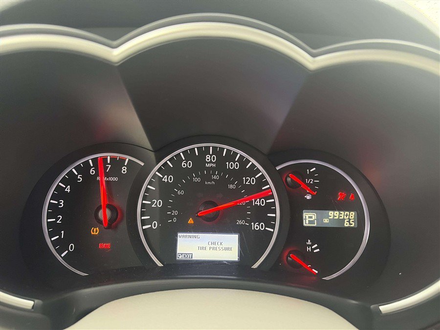 Used 2014 Nissan Quest SV FWD image 23