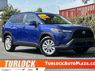 Used 2022 Toyota Corolla Cross LE video 1