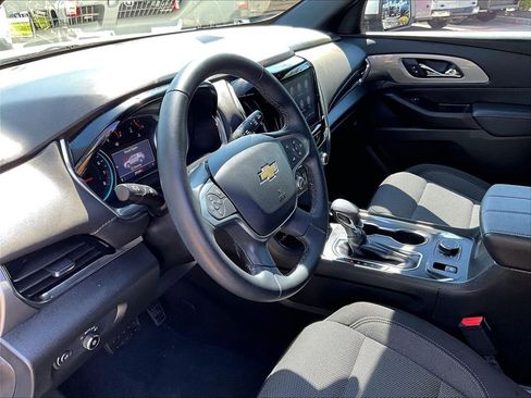 Used 2023 Chevrolet Traverse LT AWD/4WD image 8