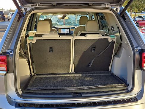 New 2026 Volkswagen Atlas SE image 6
