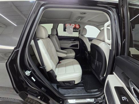 Used 2020 Kia Telluride SX w/ Towing Package FWD image 18