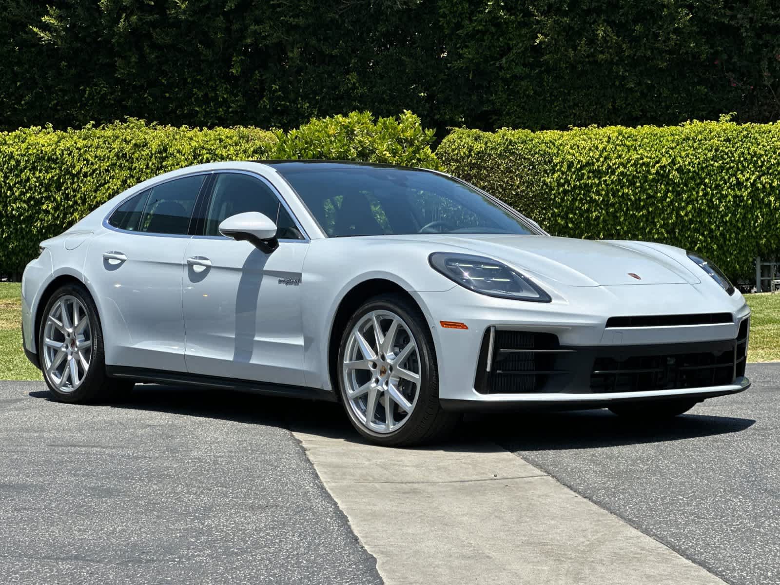 Certified 2025 Porsche Panamera 4 AWD/4WD image 10