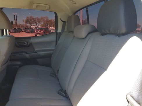 Used 2019 Toyota Tacoma SR w/ SR Convenience Package image 8