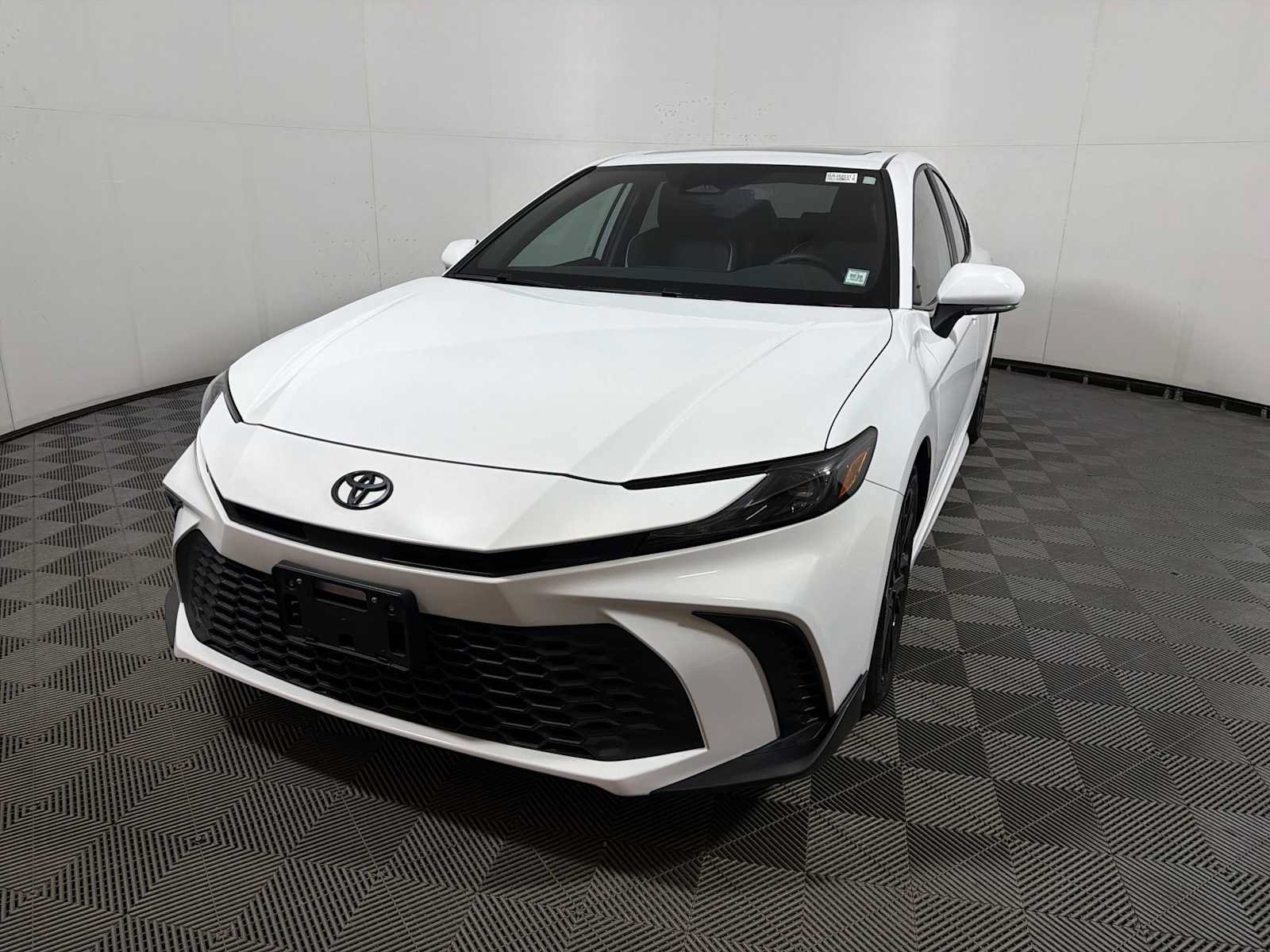 Used 2025 Toyota Camry SE w/ Multimedia Upgrade Package FWD image 3