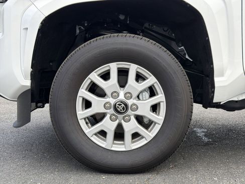New 2026 Toyota Tacoma SR5 RWD image 7