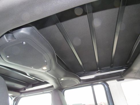 Used 2025 Jeep Wrangler Unlimited Sahara w/ Safety Group image 16