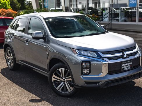Used 2024 Mitsubishi Outlander Sport ES AWD/4WD image 2